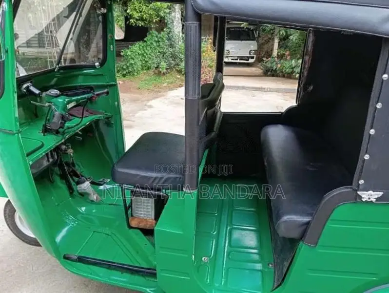 Bajaj 2 Stroke 2006 Three Wheel (Used)