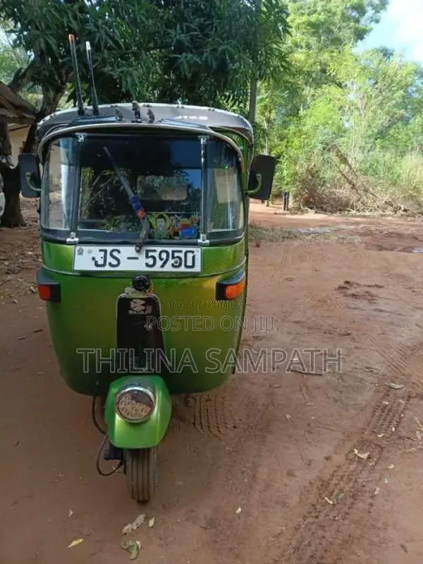 Bajaj 2 Stroke 2004 Three Wheel (Used)