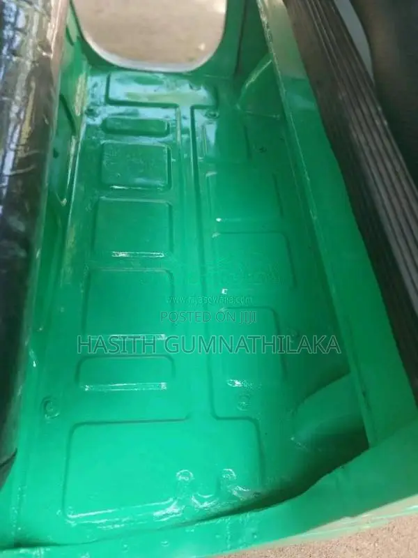Bajaj RE 205 2011 Three Wheel (Used)