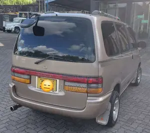 Nissan Serena Fx 1993 Van (Used)