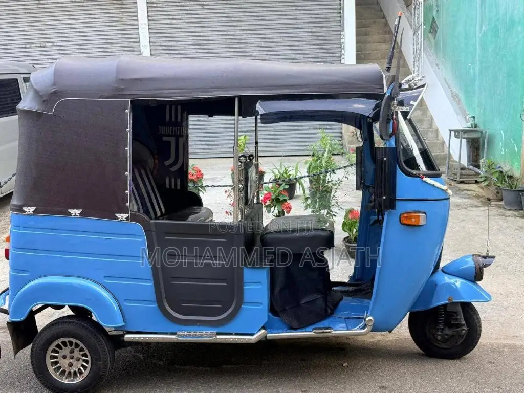 Bajaj 2 Stroke 1988 Three Wheel (Used)