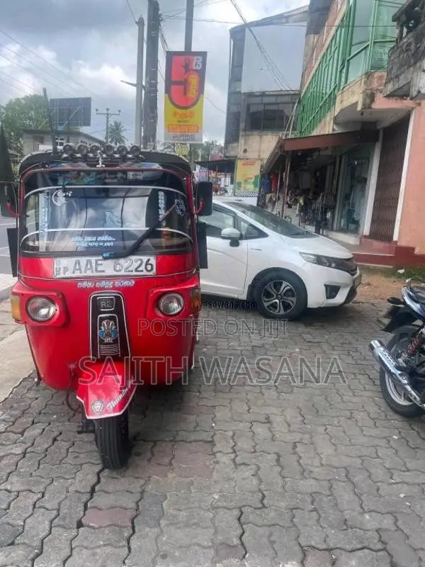 Bajaj 4 stroke 2013 Three Wheel (Used)