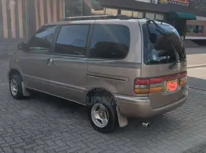Nissan Serena Fx 1993 Van (Used)