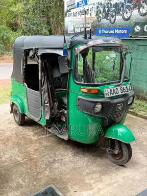 Bajaj 4 Stroke 2014 Three Wheel (Used)