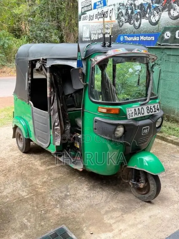 Bajaj 4 Stroke 2014 Three Wheel (Used)