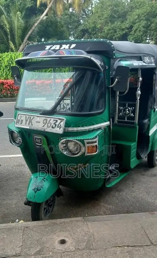 Bajaj 4 stroke 2011 Three Wheel (Used)