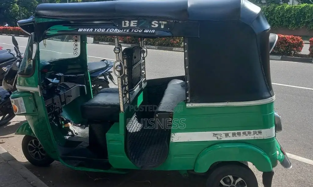 Bajaj 4 stroke 2011 Three Wheel (Used)