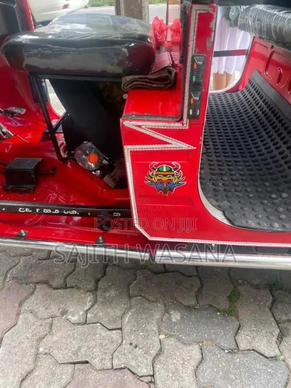 Bajaj 4 stroke 2013 Three Wheel (Used)