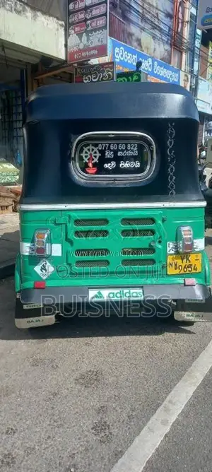 Bajaj 4 stroke 2011 Three Wheel (Used)
