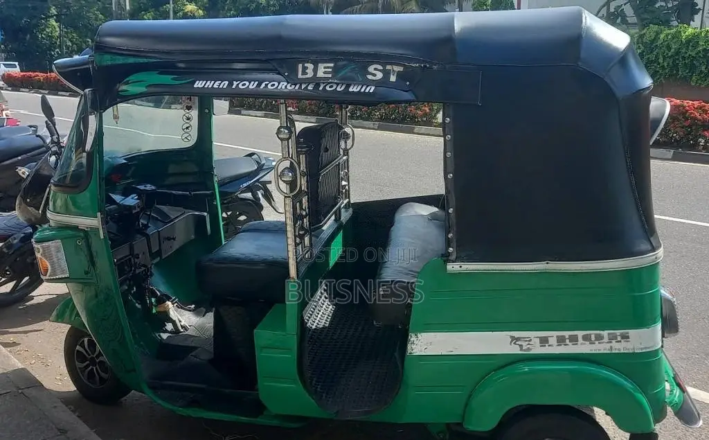 Bajaj 4 stroke 2011 Three Wheel (Used)