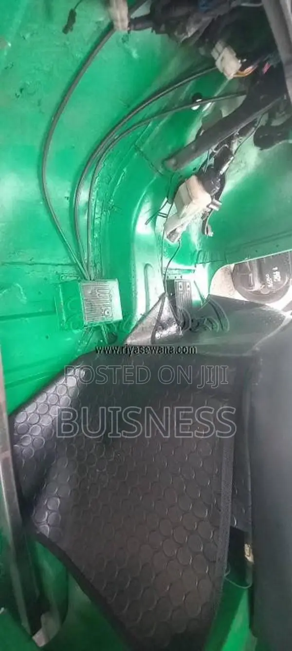 Bajaj 4 stroke 2011 Three Wheel (Used)