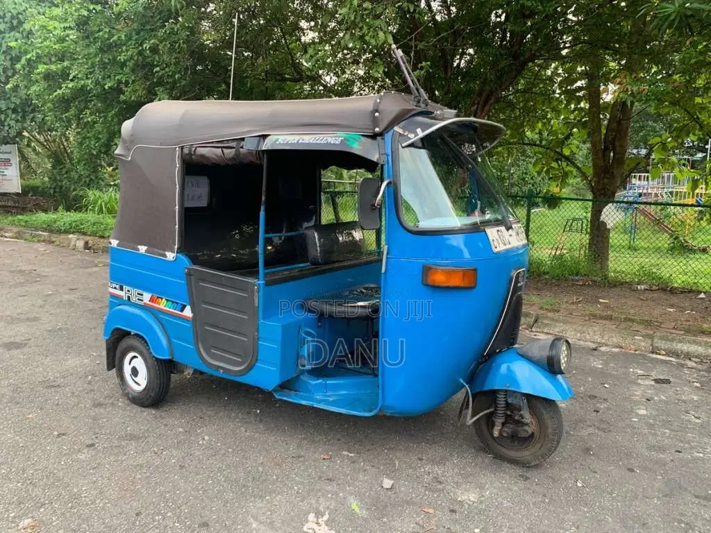 Bajaj 4 Stroke 2007 Three Wheel (Used)