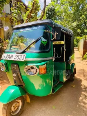 Bajaj RE 205 2013 Three Wheel (Used)
