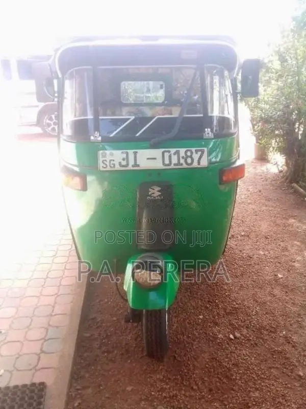 Bajaj RE 2 Stroke 2004 Three Wheel (Used)