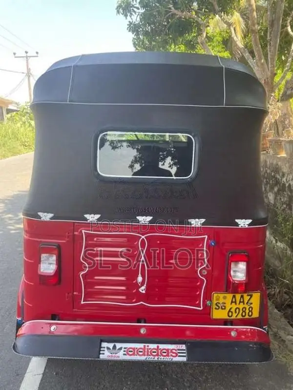 Bajaj RE 205 2015 Three Wheel (Used)