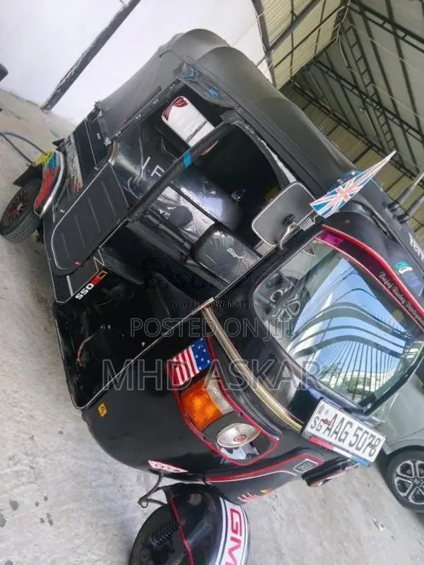 Bajaj RE 4 Stroke 2013 Three Wheel (Used)