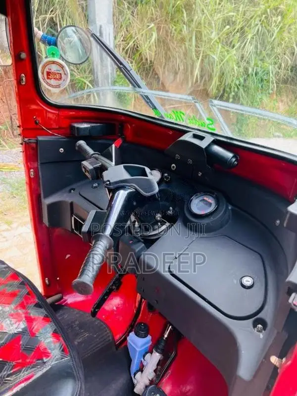 Bajaj Re 2014 Three Wheel (Used)