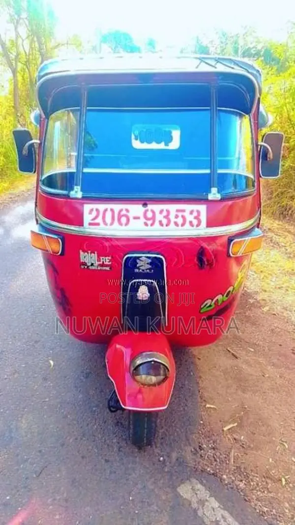 Bajaj RE 2 Stroke 1999 Three Wheel (Used)