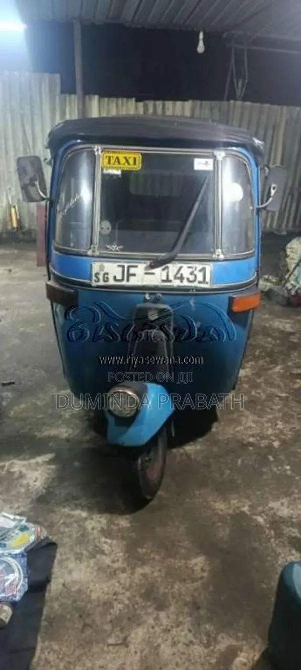 Bajaj 2 Stroke 2004 Three Wheel (Used)