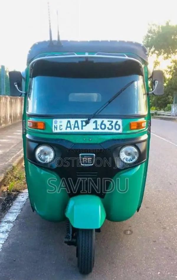 Bajaj 4 Stroke 2014 Three Wheel (Used)