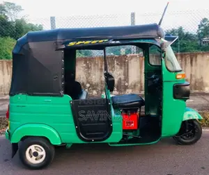Bajaj 4 Stroke 2014 Three Wheel (Used)
