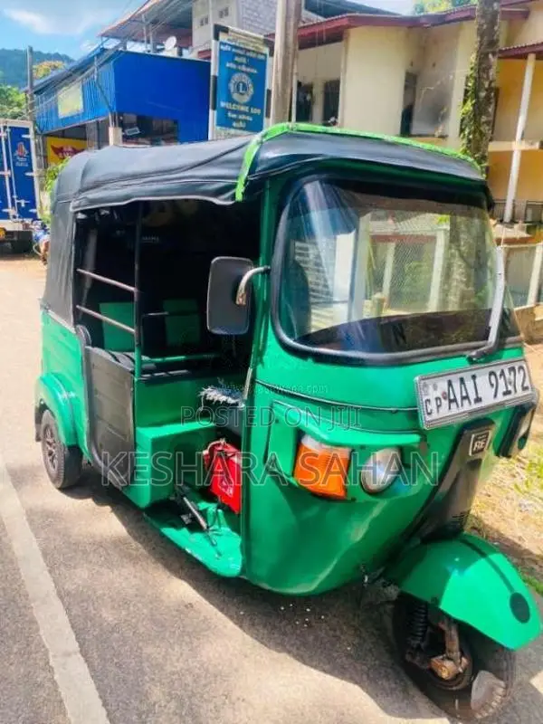 Bajaj 4 Stroke 2013 Three Wheel (Used)