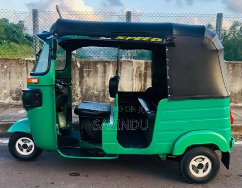 Bajaj 4 Stroke 2014 Three Wheel (Used)