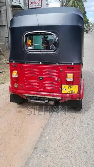 Bajaj RE 4 Stroke 2010 Three Wheel (Used)
