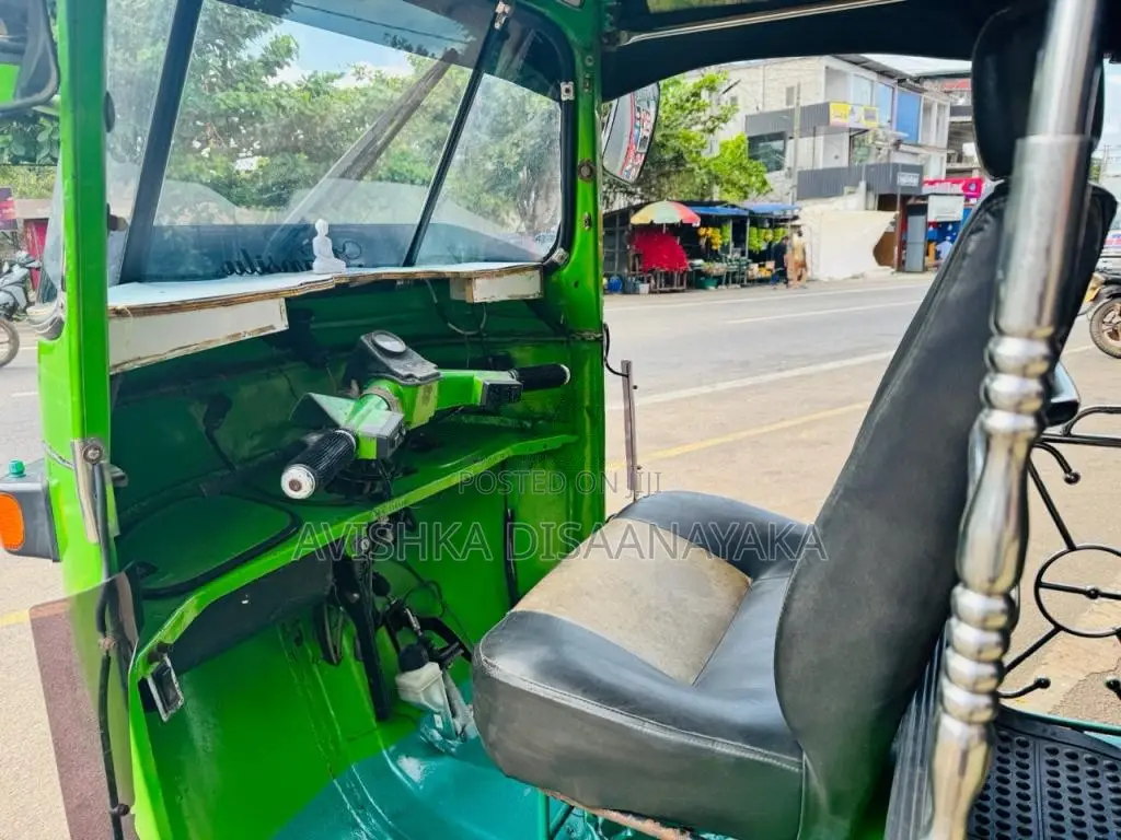 Bajaj RE 1995 Three Wheel (Used)