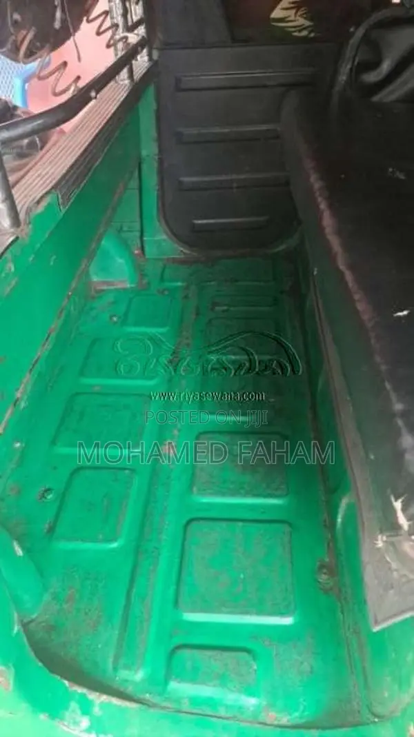Bajaj RE 4 Stroke 2011 Three Wheel (Used)