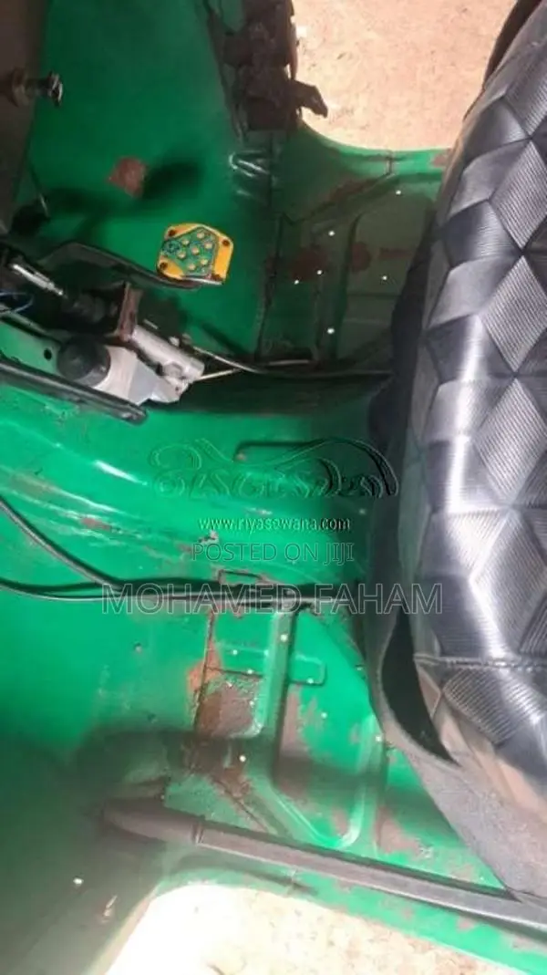 Bajaj RE 4 Stroke 2011 Three Wheel (Used)
