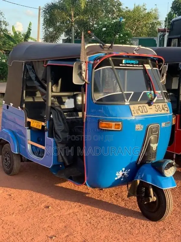 Bajaj 2 Stroke 2005 Three Wheel (Used)