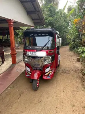 Bajaj 4 Stroke 2015 Three Wheel (Used)