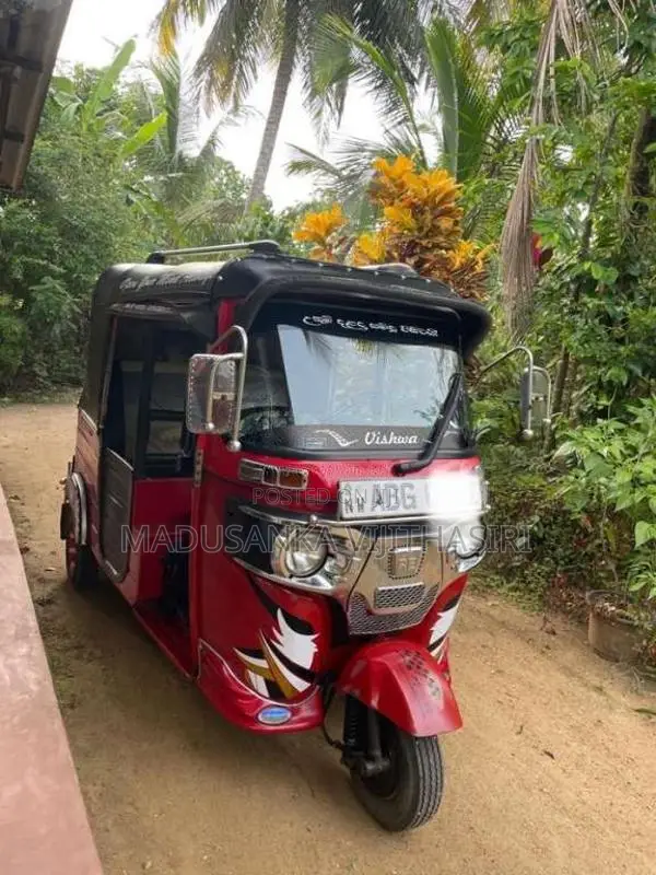 Bajaj 4 Stroke 2015 Three Wheel (Used)