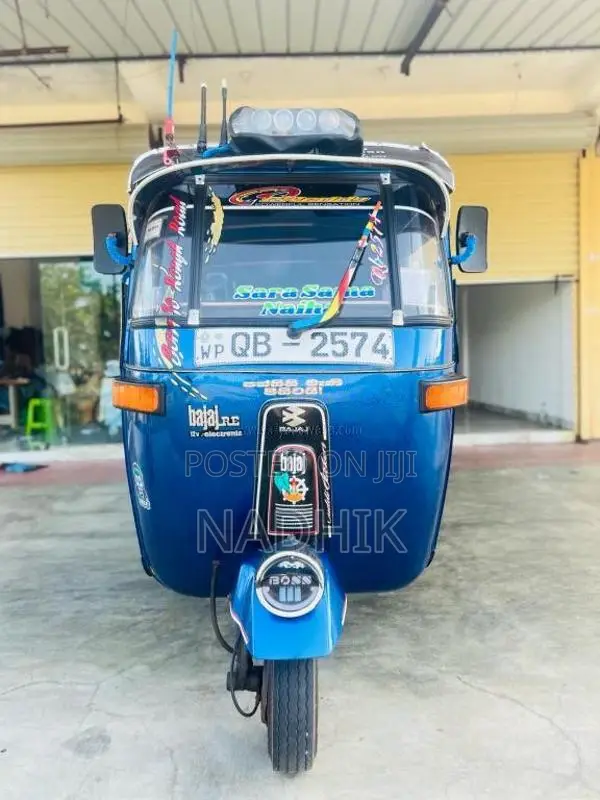 Bajaj 2 Stroke 2006 Three Wheel (Used)
