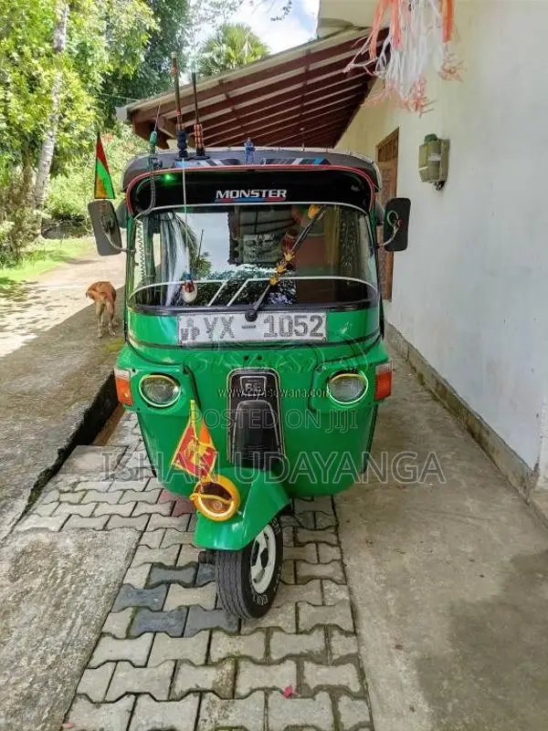 Bajaj 4 Stroke 2012 Three Wheel (Used)