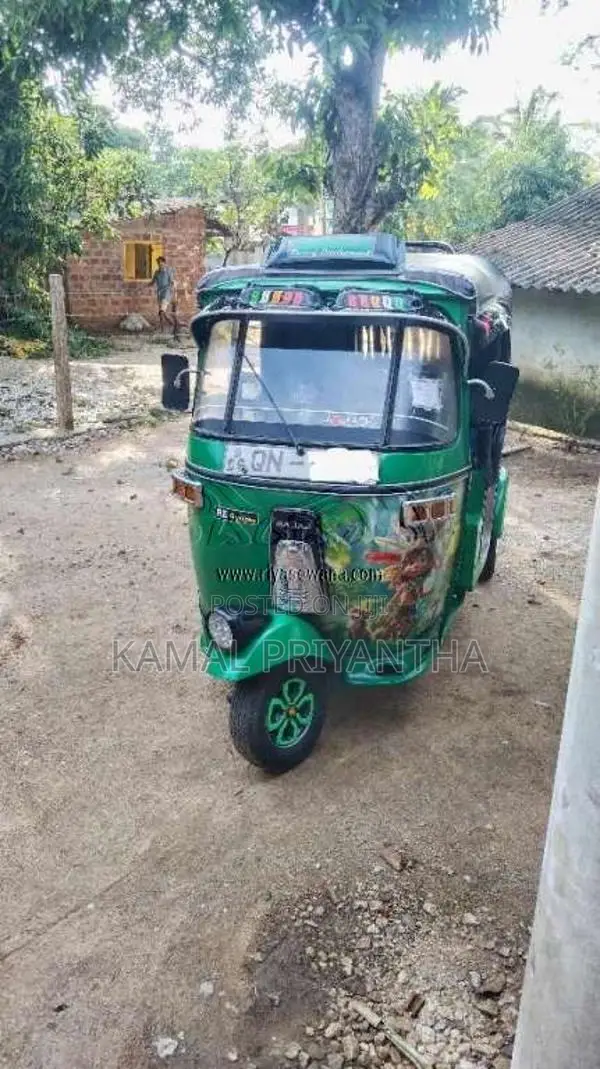 Bajaj 4 Stroke 2007 Three Wheel (Used)