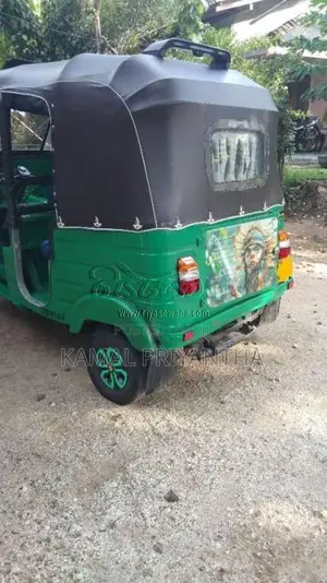 Bajaj 4 Stroke 2007 Three Wheel (Used)