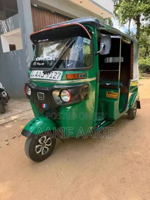 Bajaj RE 205 2014 Three Wheel (Used)