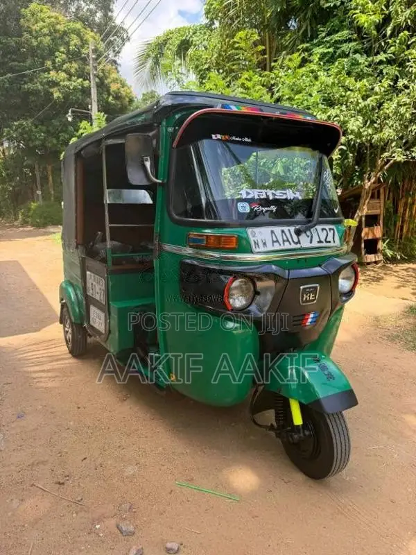 Bajaj RE 205 2014 Three Wheel (Used)