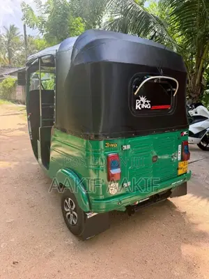 Bajaj RE 205 2014 Three Wheel (Used)