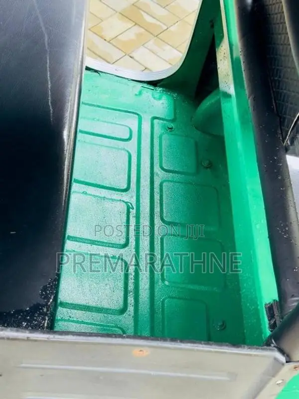 Bajaj RE 2010 Three Wheel (Used)