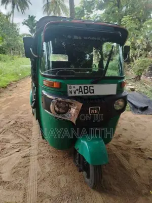 Bajaj 4 Stroke 2015 Three Wheel (Used)