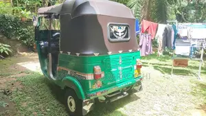 Bajaj RE 205 2011 Three Wheel (Used)