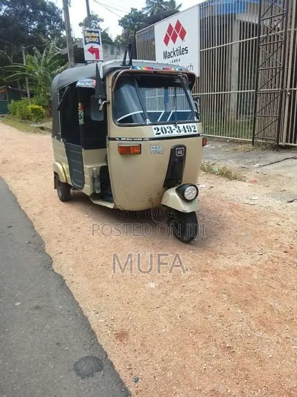 Bajaj 2 Stroke 2000 Three Wheel (Used)