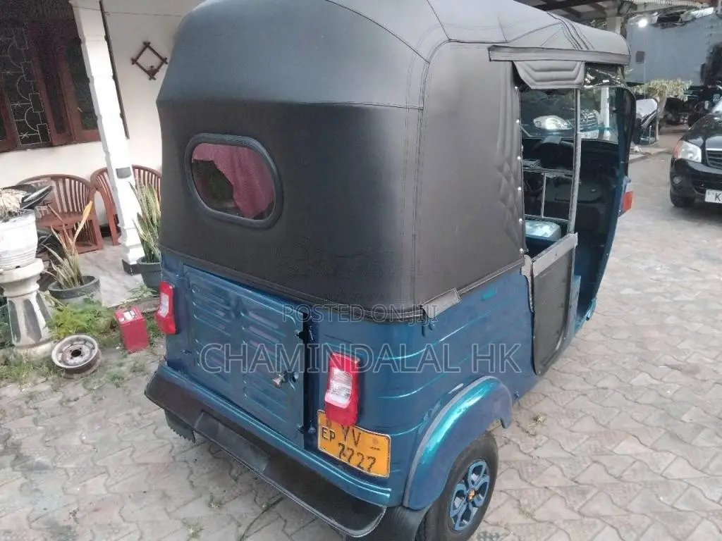 Bajaj 4 stroke 2012 Three Wheel (Used)