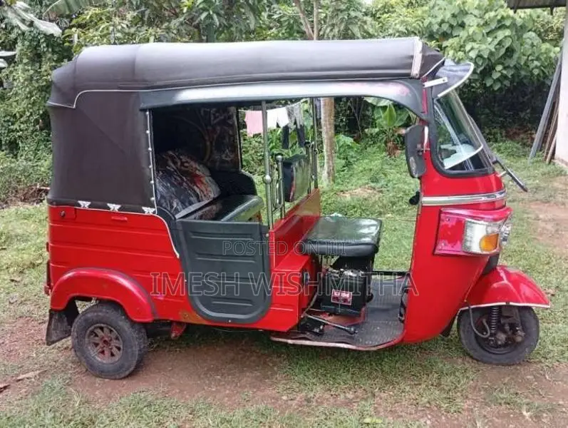 Bajaj 4 Stroke 2010 Three Wheel (Used)