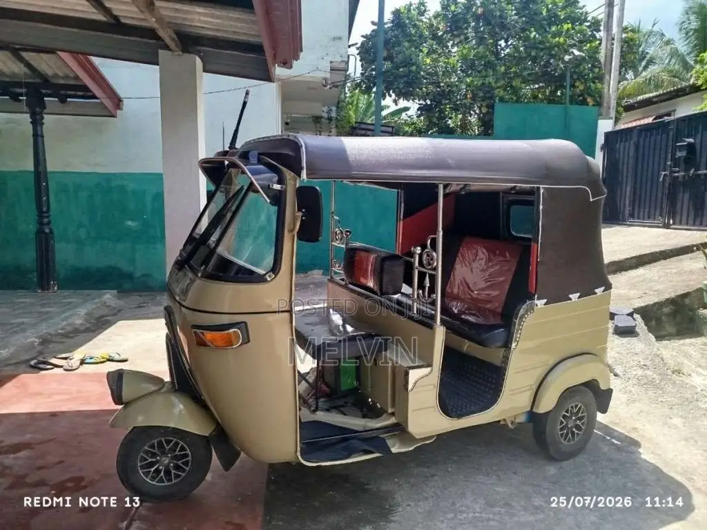 Bajaj RE 2 Stroke 2006 Three Wheel (Used)