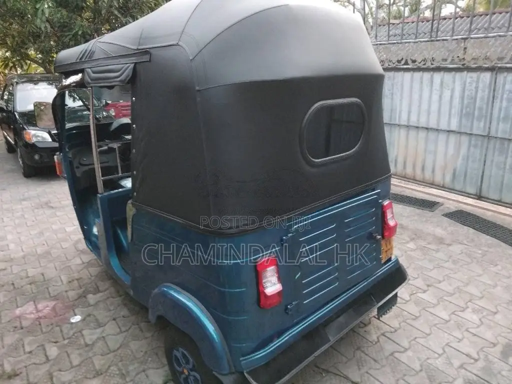 Bajaj 4 stroke 2012 Three Wheel (Used)