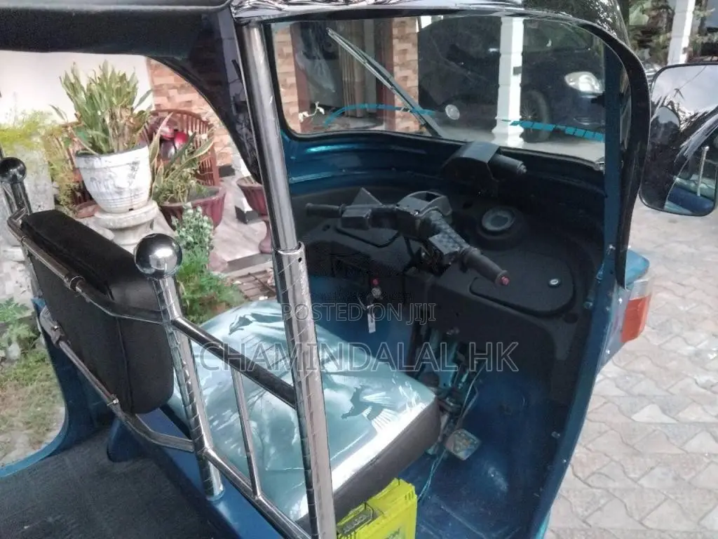 Bajaj 4 stroke 2012 Three Wheel (Used)